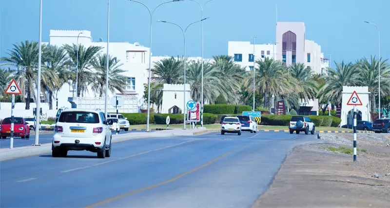 إسناد مشروع تطوير طريق الموج والجزء المرتبط به من طريق 18 نوفمبر