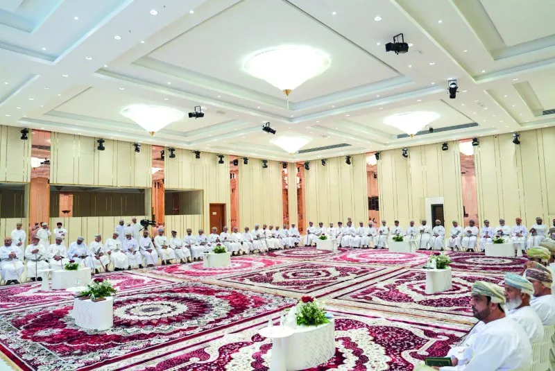 استعراض المشاريع الخدمية والتنموية فـي ولاية بركاء