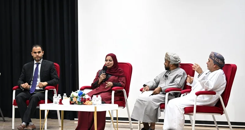 «مقهى المسرح» يسلط الضوء حول الواقع والطموح والتقبل الجماهيري فـي الداخلية