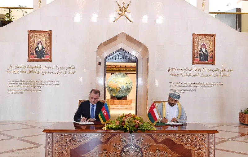 سلطنة عُمان وأذربيجان تبحثان تعزيز العلاقات في مختلف المجالات