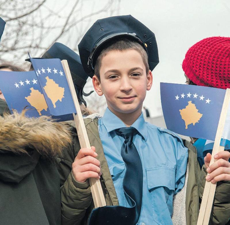 ثلاث مشكلات تلقي بظلالها على عيد استقلال كوسوفو