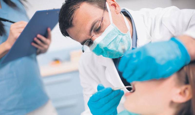 75 % من السكان يزورون طبيب الأسنان عند الألم