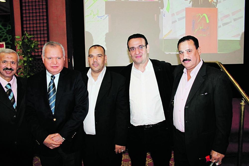 
قادة حزب المؤتمر مع وزير الخارجية الأسبق العرابي