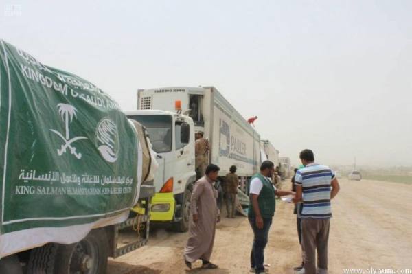 9 شاحنات مساعدات غذائية تصل مأرب اليمنية
