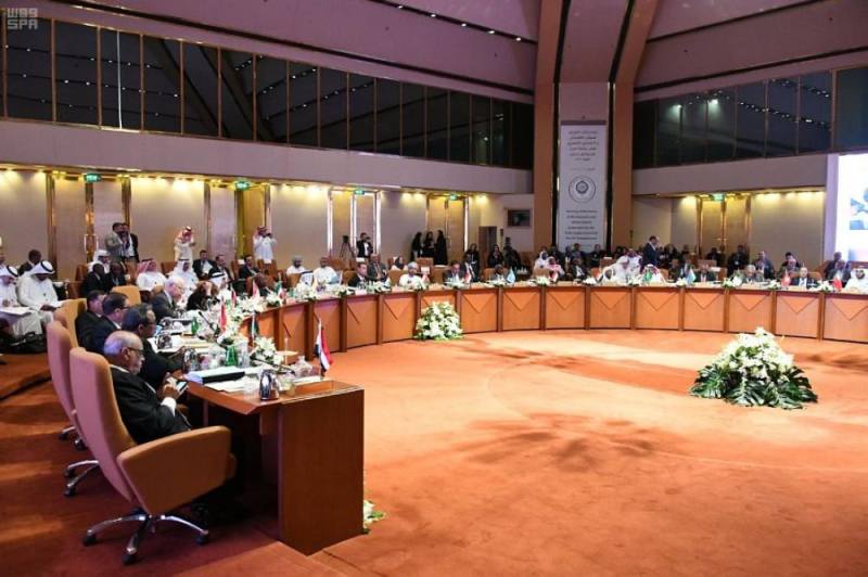 بدء الاجتماع التحضيري للمجلس الاقتصادى بالجامعة العربية على مستوى القمة الـ 29