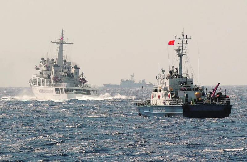 البحرية الأمريكية إلى بحر الصين.. وبكين تستعرض قوتها