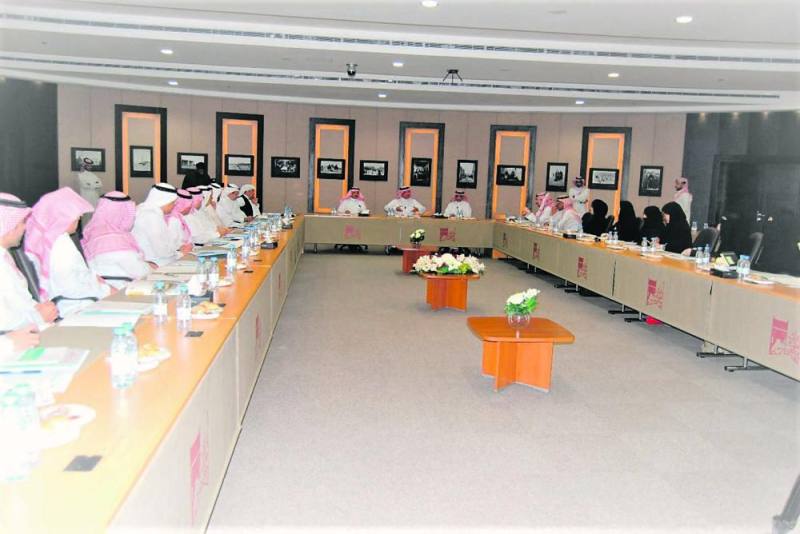 مكتبة الملك عبدالعزيز تحتضن لقاء نخبويًا يناقش تأسيس «شارع ثقافي» بالرياض