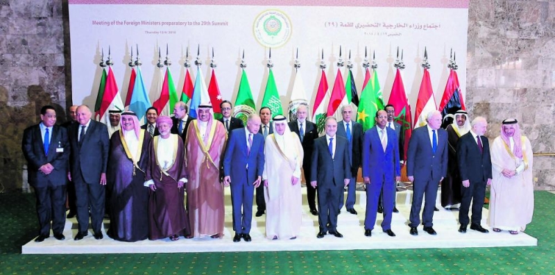 سفراء ودبلوماسيون عرب: قمة «الظهران» لحسم العبث باستقرار المنطقة