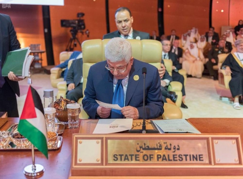 الرئيس الفلسطينى يشكر خادم الحرمين الشريفين :  دعم المملكة  للقضية الفلسطينية ليس غريبا 