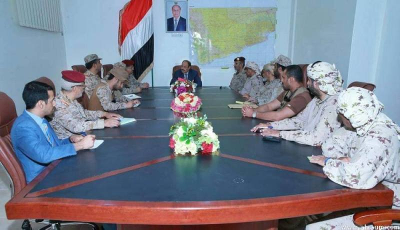 نائب الرئيس اليمني يصل مأرب ويعقد اجتماعاً للقيادة المشتركة للجيش الوطني وقوات التحالف