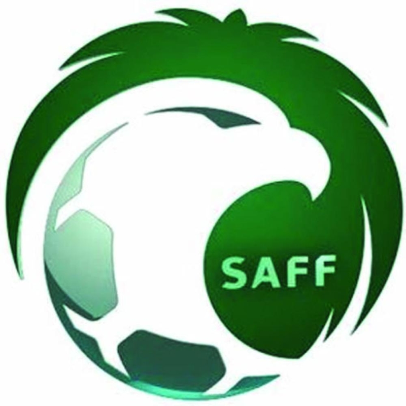 «القدم» يسمح بمشاركة رباعي الأهلي في «الآسيوية»