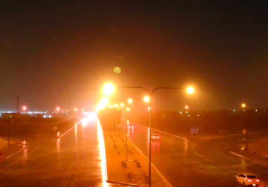 إنقاذ 7 مواطنين في النعيرية.. عاصفة ترابية تغطي سماء الشرقية