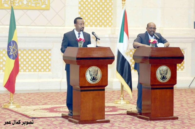 «البشير» ورئيس الوزراء الإثيوبي يتفقان على الربط بالسكك الحديدية