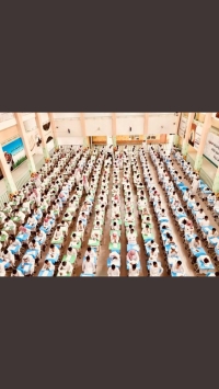 شاهد بالصور.. نصف مليون طالب وطالبة يخوضون الاختبارات النهائية بالرياض
 
 