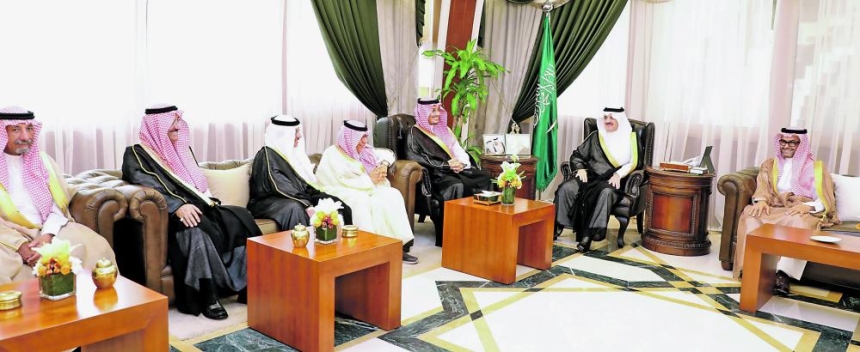 الأمير سعود بن نايف يكرم لجنة مهرجان الخيول والجهات المشاركة والداعمة