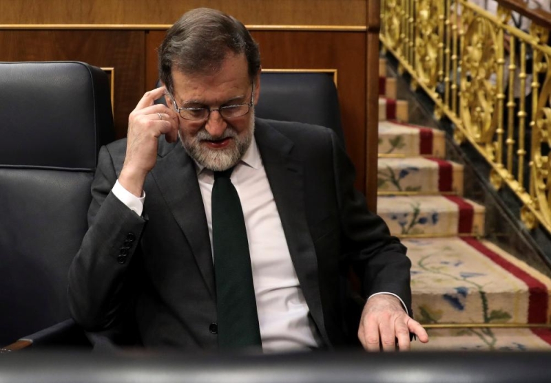 رئيس حكومة اسبانيا يعترف بهزيمته في بداية جلسة البرلمان لحجب الثقة عنه