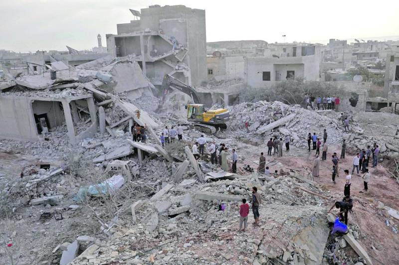 المرصد السوري: 44 قتيلًا في ضربات جوية على إدلب