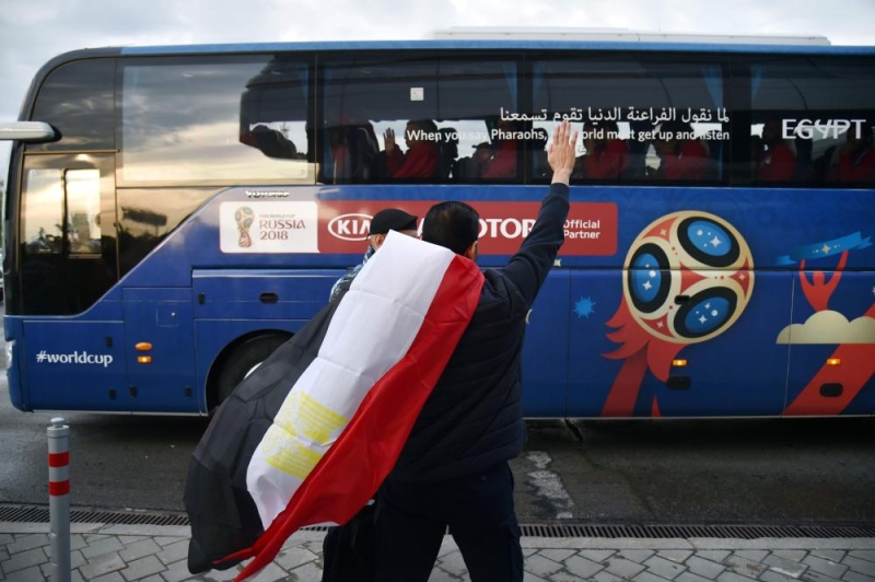 منتخب مصر يصل إيكاترينبرج استعداداً لأوروجواي