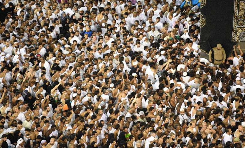 مليونا مصلٍ يشهدون ختم القرآن بالمسجد الحرام