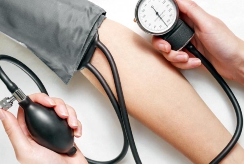 دراسة: الارتفاع الطفيف في ضغط الدم قد يسبب الخرف