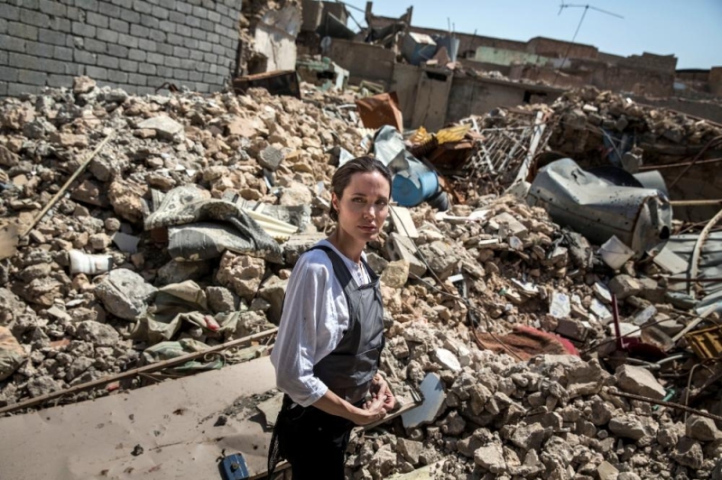 جولي في الموصل لدعم إعادة إعمار المدينة