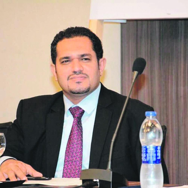 وزير يمني يطالب بفضح ممارسات الحوثي
