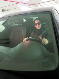 سيدات بعد القيادة: الاستغناء عن السائق الخاص خطوة مقبلة