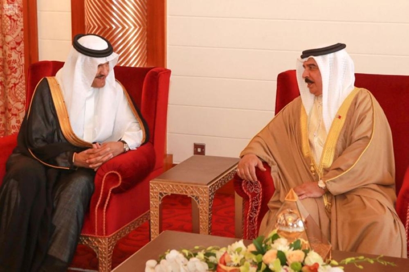 ملك البحرين ورئيس الوزراء يستقبلان رئيس هيئة السياحة: المملكة منارة للحضارة