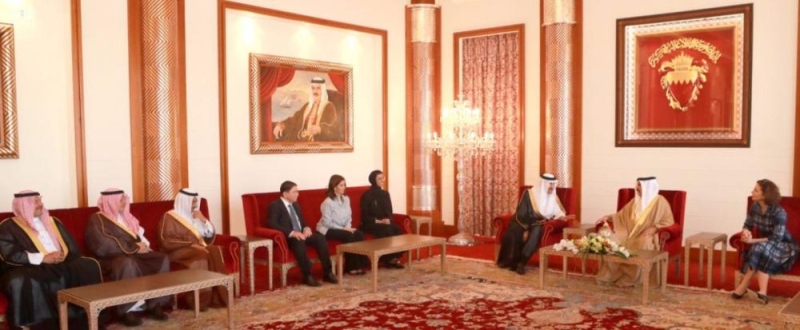 ملك البحرين ورئيس الوزراء يستقبلان رئيس هيئة السياحة: المملكة منارة للحضارة