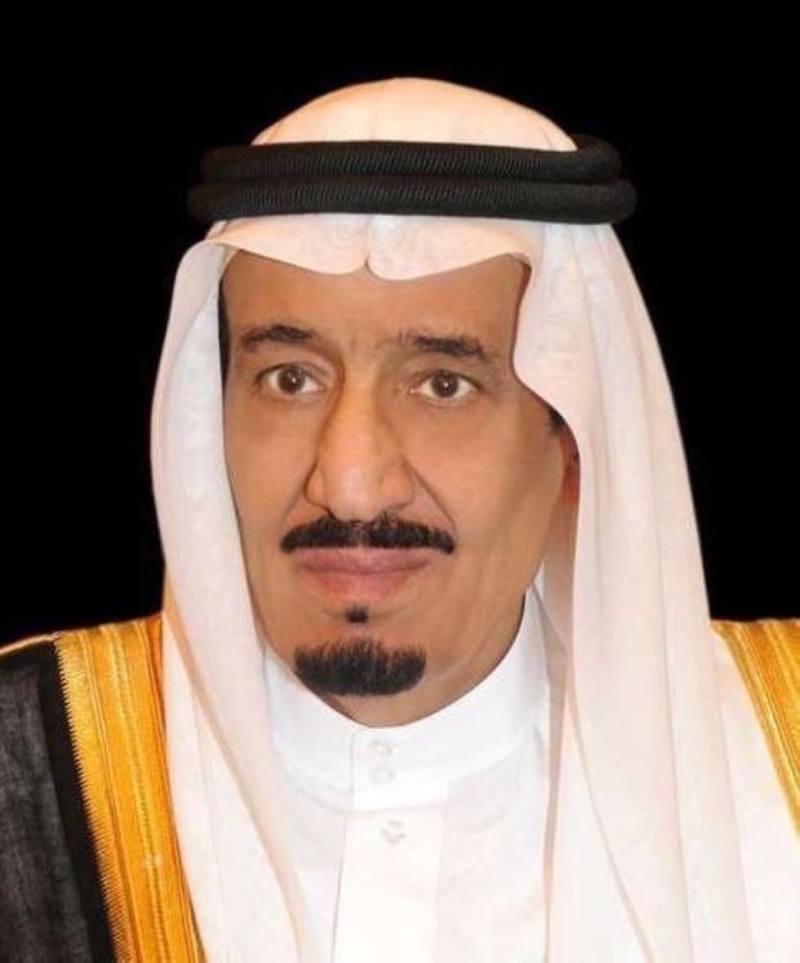 الملك يتصل بأمير مكة ورئيس هيئة السياحة خلال إنطلاق «سوق عكاظ»