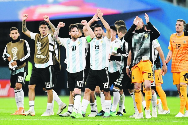 الأرجنتين تعبر لدور الـ 16 بدون اقناع