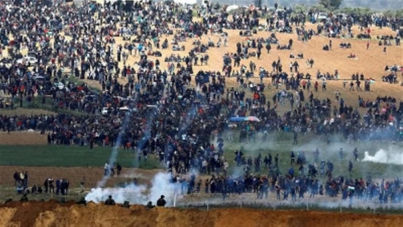 استشهاد فلسطيني وإصابة 390 خلال «مسيرة العودة»