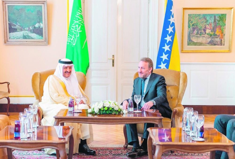 الرئيس البوسني والأمير سلطان
بن سلمان يبحثان تعزيز العلاقات
