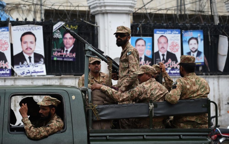 باكستان تغلق حدودها مع أفغانستان وتنشر  8 آلاف رجل أمن خلال الانتخابات 