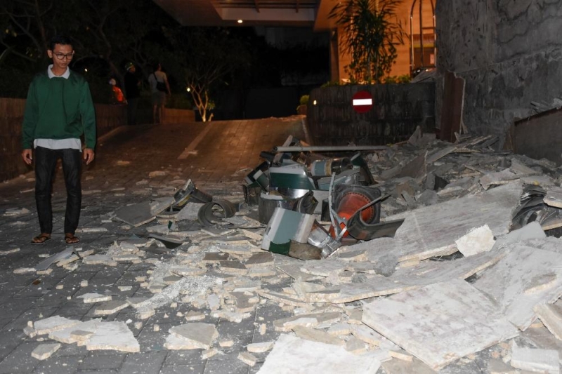 تحذير من «تسونامي».. مقتل 32 جراء زلزال إندونيسيا