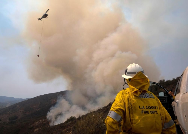 مصرع رجل إطفاء في أكبر حريق بتاريخ كاليفورنيا 