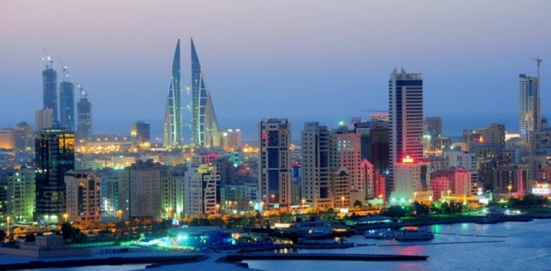 البحرين توقف إصدار تأشيرات الدخول لمواطني قطر