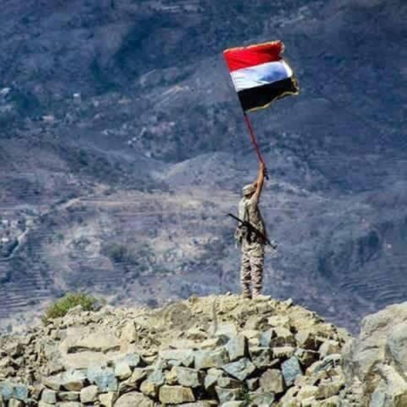 الجيش اليمني يستعيد مواقع استراتيجية في تعز