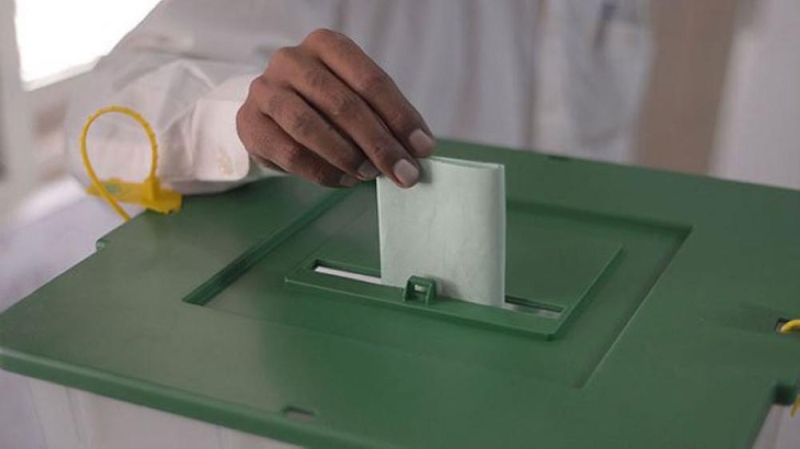 البرلمان يبدأ التصويت لانتخاب رئيس باكستان