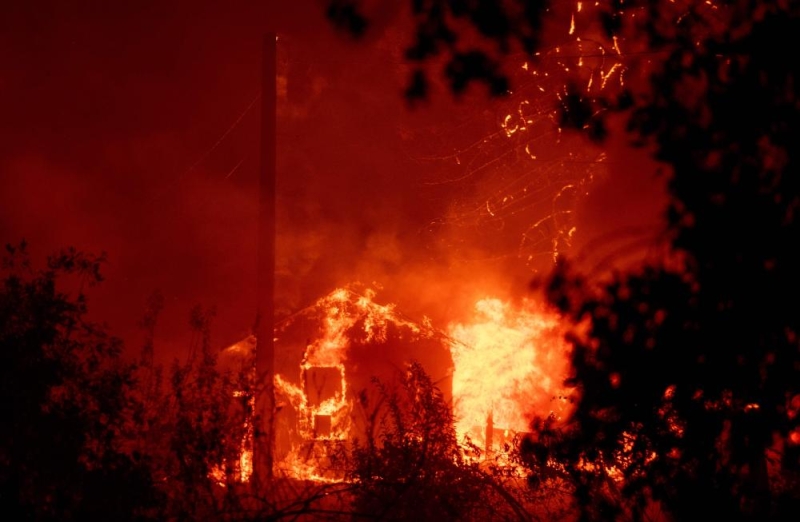 إجلاء واسع للسكان إثر حريق غابات جديد في كاليفورنيا