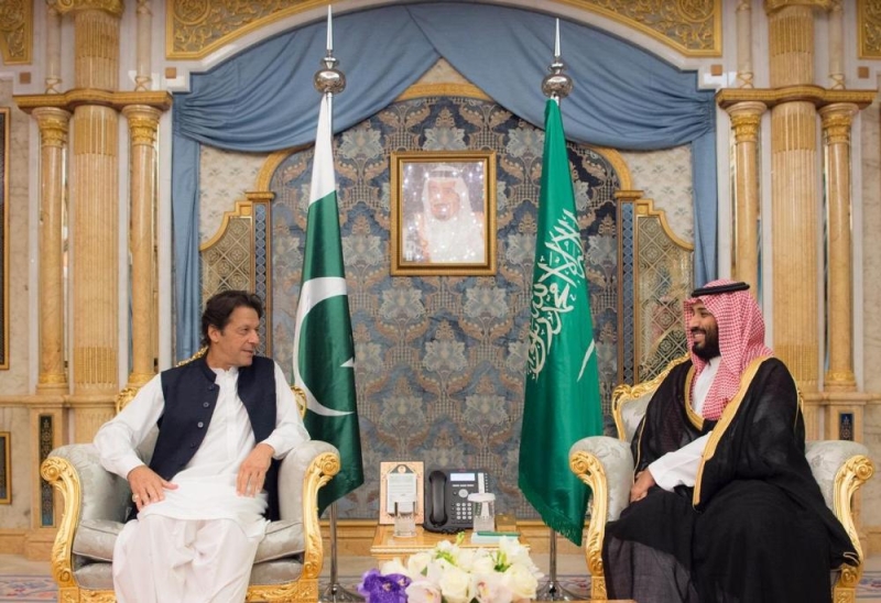 ولى العهد يبحث مع رئيس وزراء باكستان مستجدات الأحداث بالمنطقة