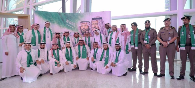 مطار الملك عبد العزيز يحتفل مع منسوبيه ومسافريه باليوم الوطني الـ 88