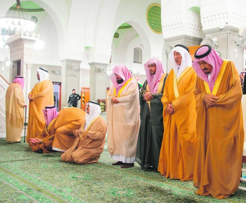خادم الحرمين يزور مسجد قباء بالمدينة المنورة