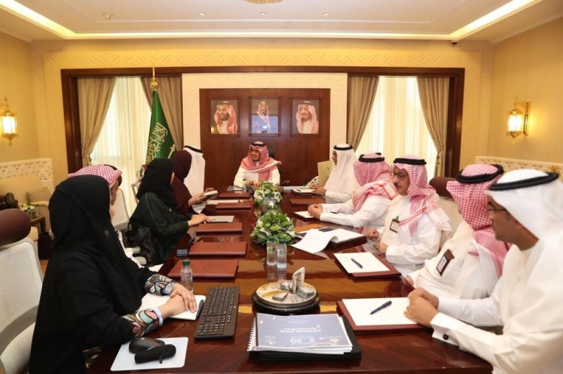 الأمير أحمد بن فهد يوجه بتسهيل تنفيذ برامج جودة الحياة في الشرقية