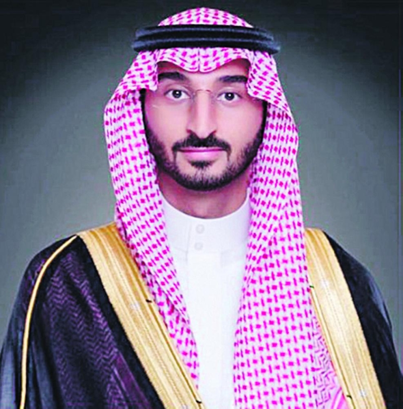 نائب أمير مكة ينقل تعازي القيادة لذوي الشهيد «الزبيدي»