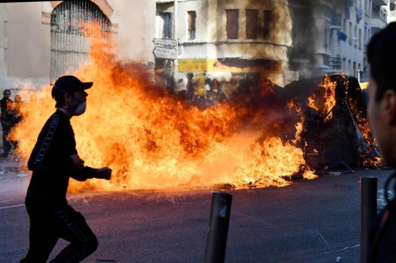 السفارة فى باريس تحذر من الاحتجاجات غداً