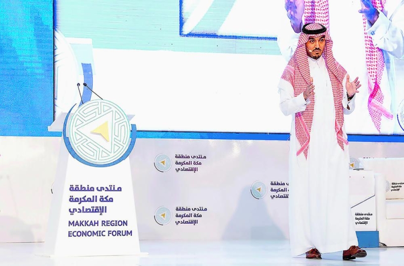 الأمير عبدالعزيز الفيصل.. بطل عالمي يقود الرياضة