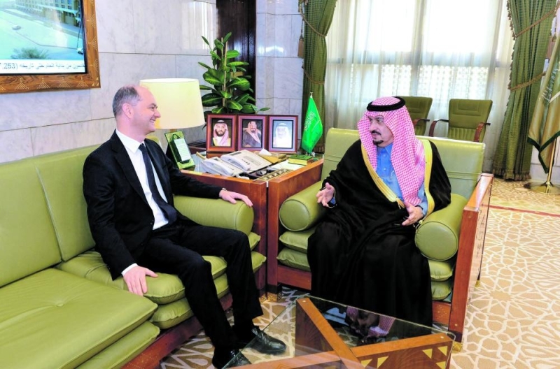 أمير الرياض يودع السفير النمساوي