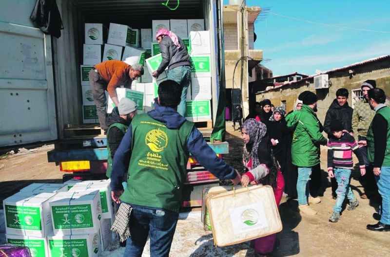 تواصل توزيع المساعدات السعودية للسوريين في عرسال