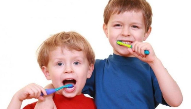 معجون أسنان الأطفال.. ضرر كبير!